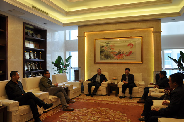 天津濱海機場曾憲偉指揮長到訪藍天公司