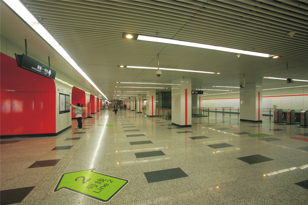 靜安寺站換乘廳.jpg